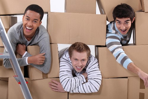 Barnet furniture and business transport with a moving truck